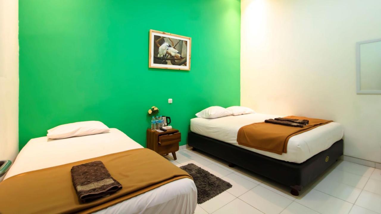The Cabin Tugu Hostel Γιογκιακάρτα Εξωτερικό φωτογραφία