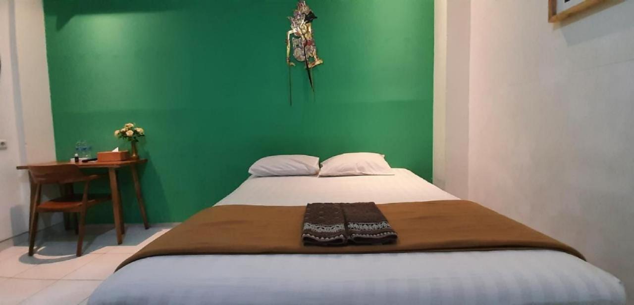 The Cabin Tugu Hostel Γιογκιακάρτα Εξωτερικό φωτογραφία